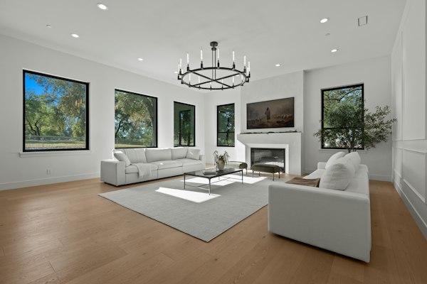 Penthouse Smart Living Space